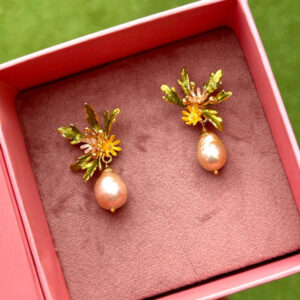Flowerburst Pearl Drop Studs-02