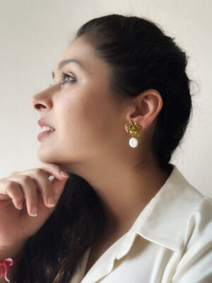 Flowerburst Pearl Drop Studs Forget-me-not Blue-01