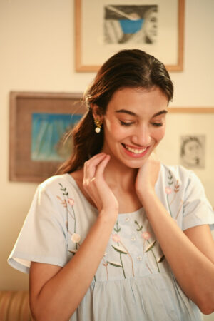 Flowerburst Pearl Drop Studs Forget-me-not Blue-02