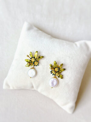 Flowerburst Pearl Drop Studs Forget-me-not Blue