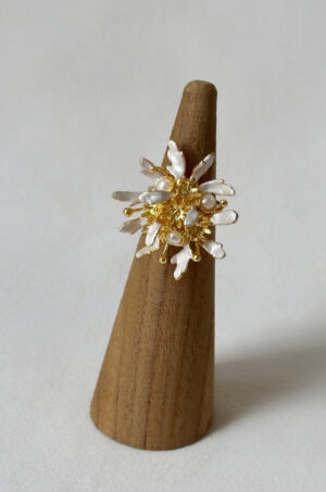 Flowerburst Ring – Snowy White3