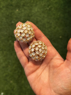Springtime Sunshine Studs Snowy white-04