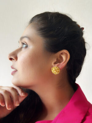 Sunshine Mini Pearl Studs – Gold1