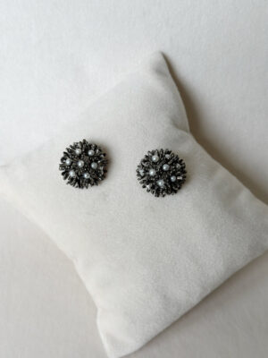 Sunshine mini studs White