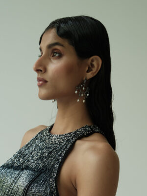 Untamed pearl drops chandelier earrings black1